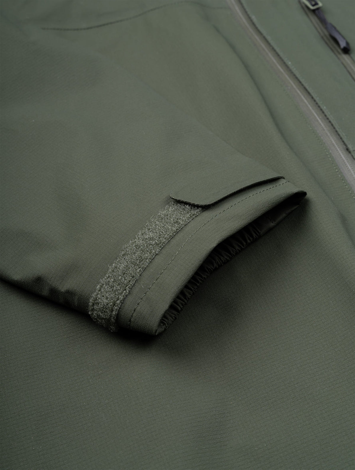 Ronhill Men's Tech GORE-TEX Mercurial Jacket 2 in Kelp/Zest - cuff detail