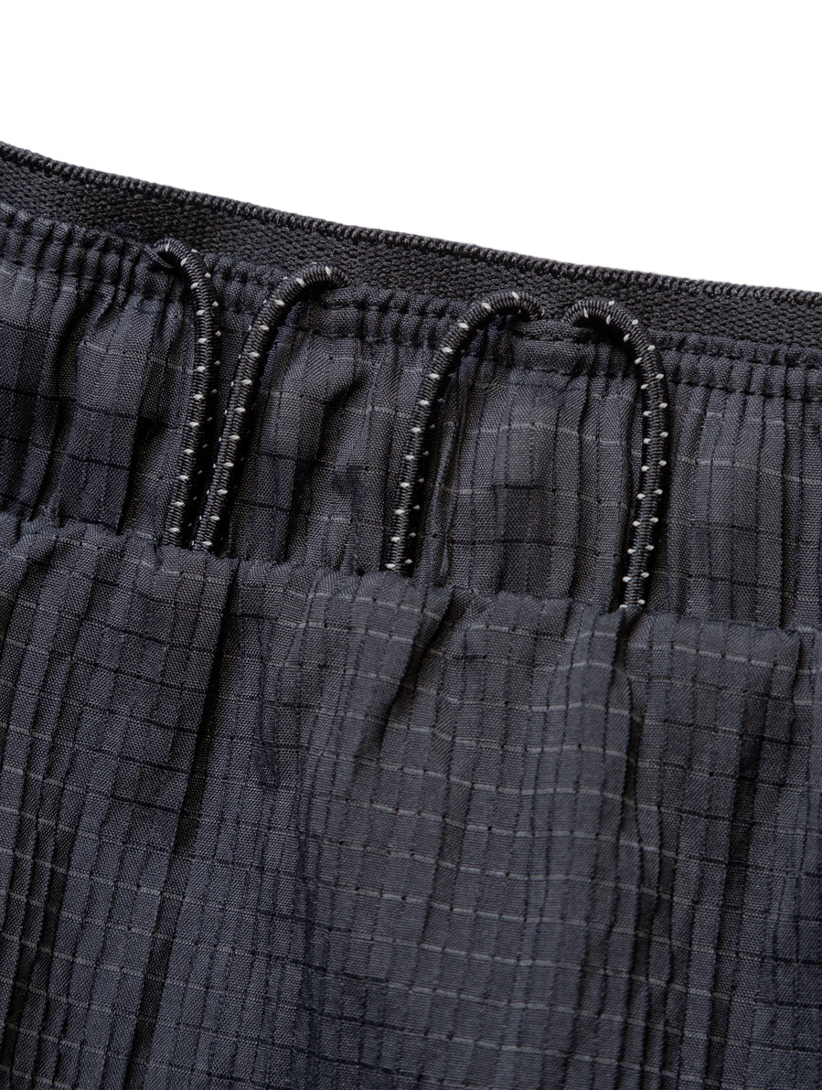 Ronhill Men's Tech Race Short in All Black - drawcord detail