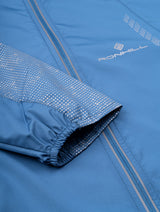 Ronhill Men's Tech Reflect Jacket in Glacier/Reflect - Detail Zipper Pull
