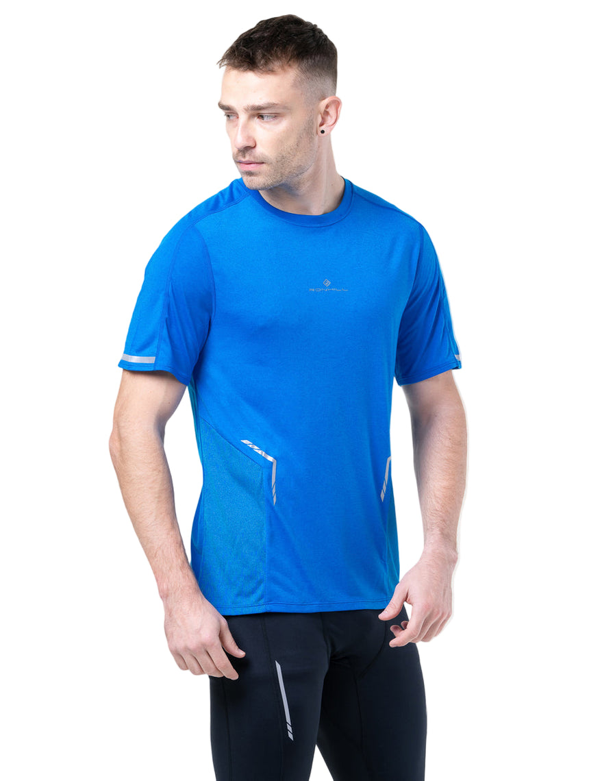 Ronhill Men's Tech Reflect S/S Tee in ElecBlueMarl/Reflect - front, fit detail