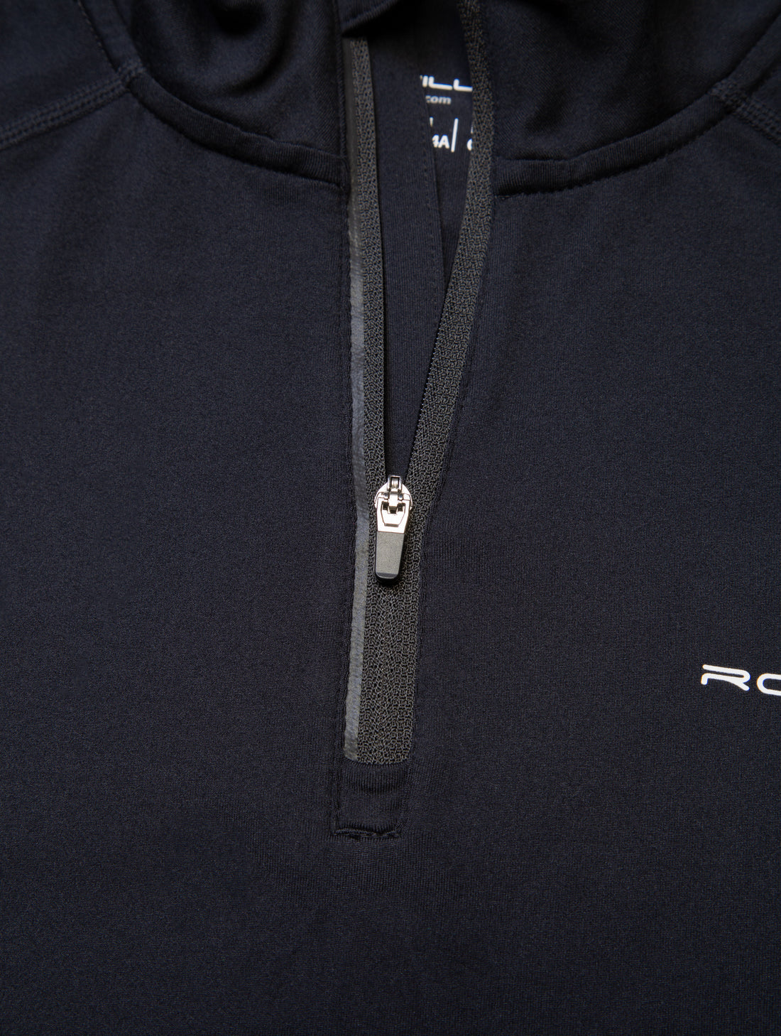 Ronhill Women's Core Thermal 1/2 Zip in Black/Bright White - 1/2 zip detail