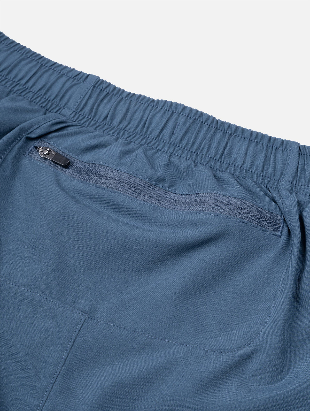 Ronhill Women's Core Twin Short in Evening Haze - zip pocket detail