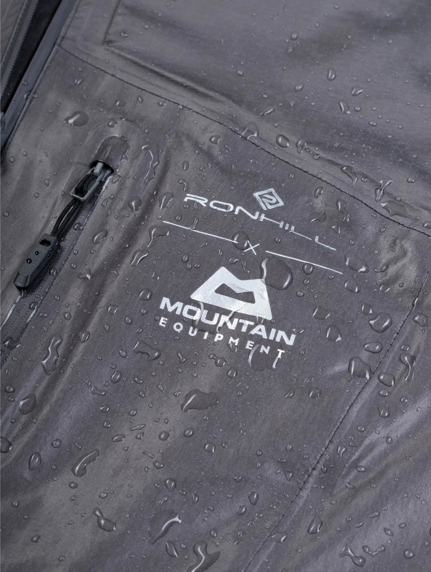 RonhillRonhill Men's GORE-TEX SHAKEDRY™ Jacket 2Outdoor Action