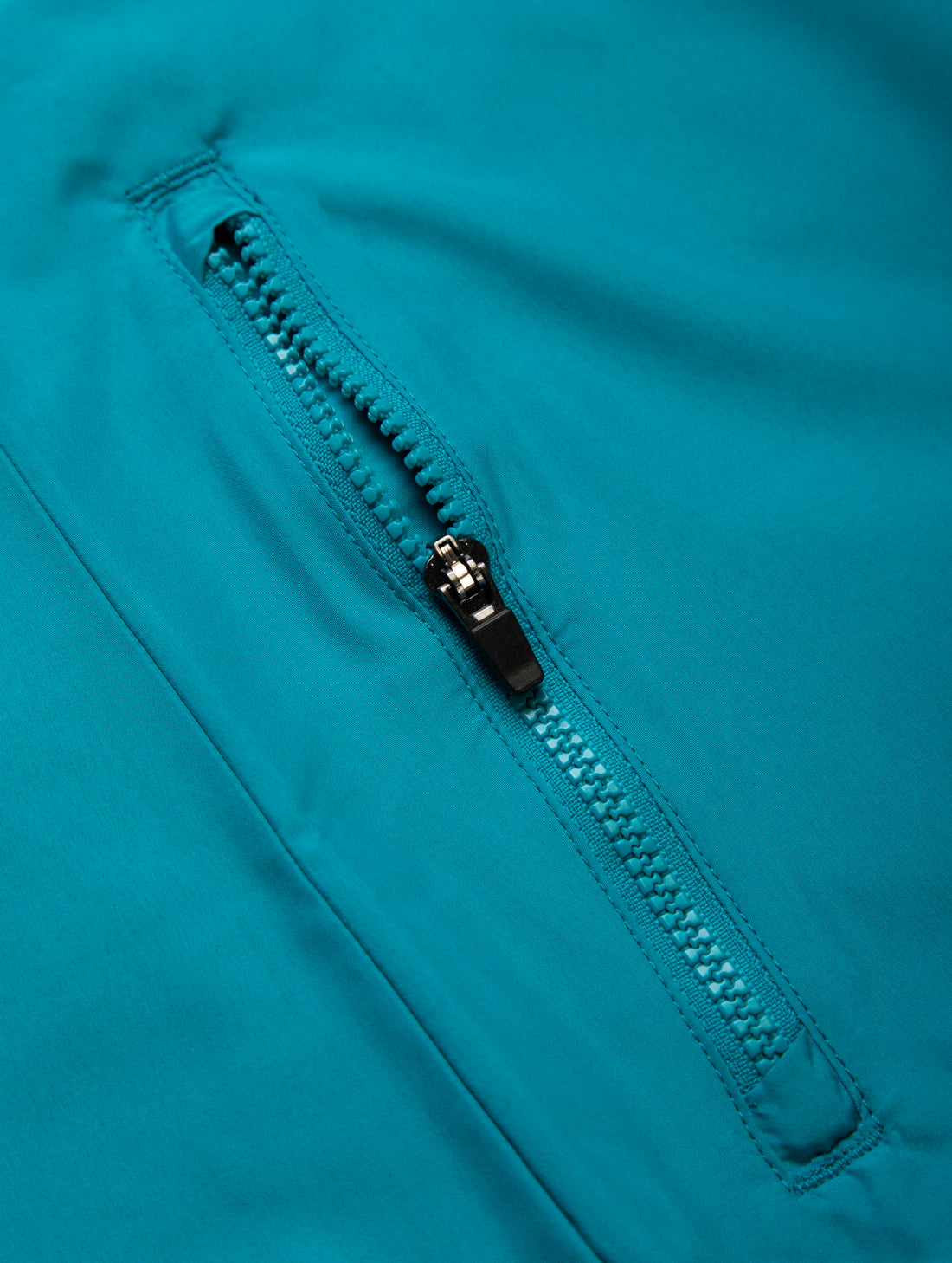 Ronhill Women's Core Jacket Outdoor Action Azure/Bright White- Secure pocket