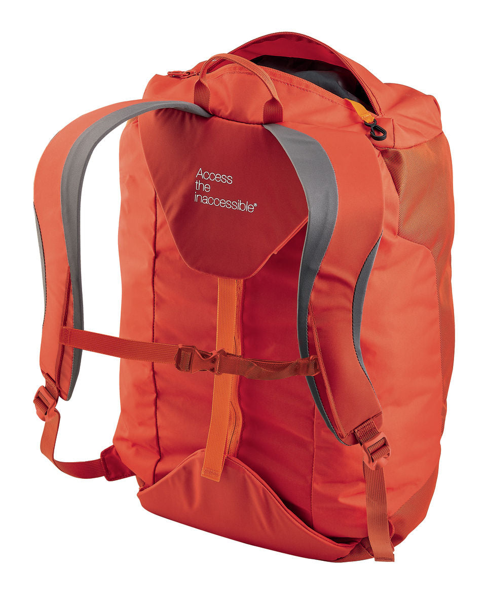 Petzl Kliff Rope Bag Outdoor Action Red - Back View