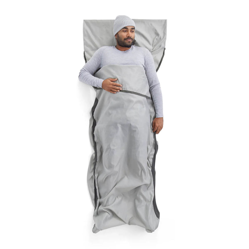 Sea to Summit Silk Blend Sleeping Bag Liner Outdoor Action Metric Grey- Fit on model