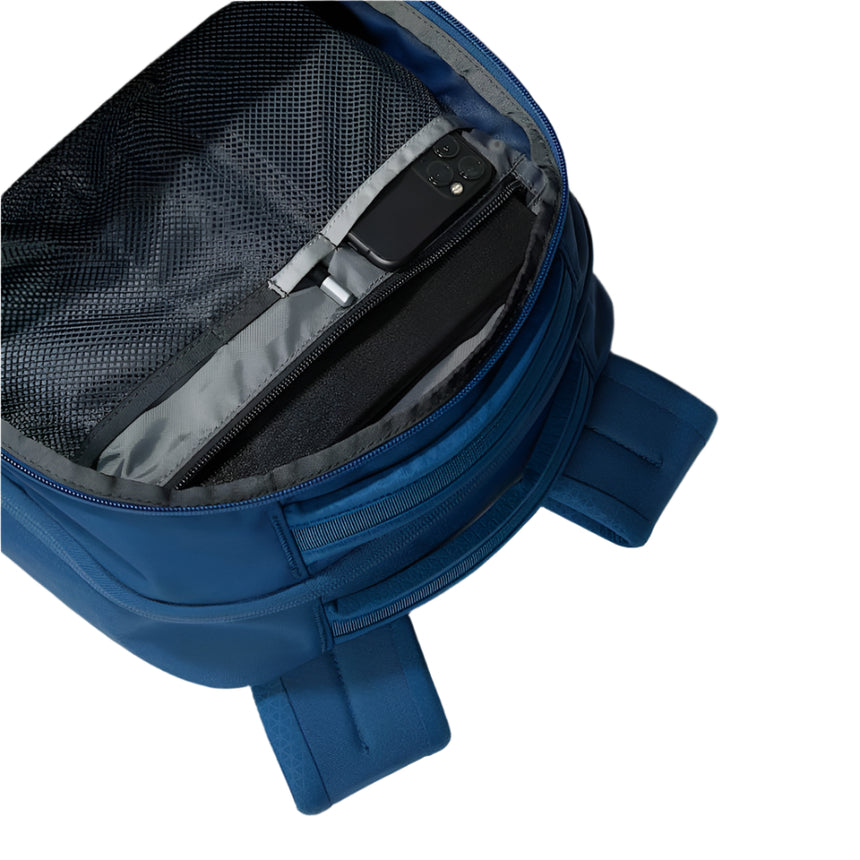The North Face Vault Backpack Outdoor Action  SHADY BLUE-TNFWHT-NPF- Internal Pockets
