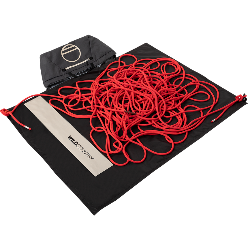 Wild Country Climbing Rope Bag Onyx - Open with Rope on top