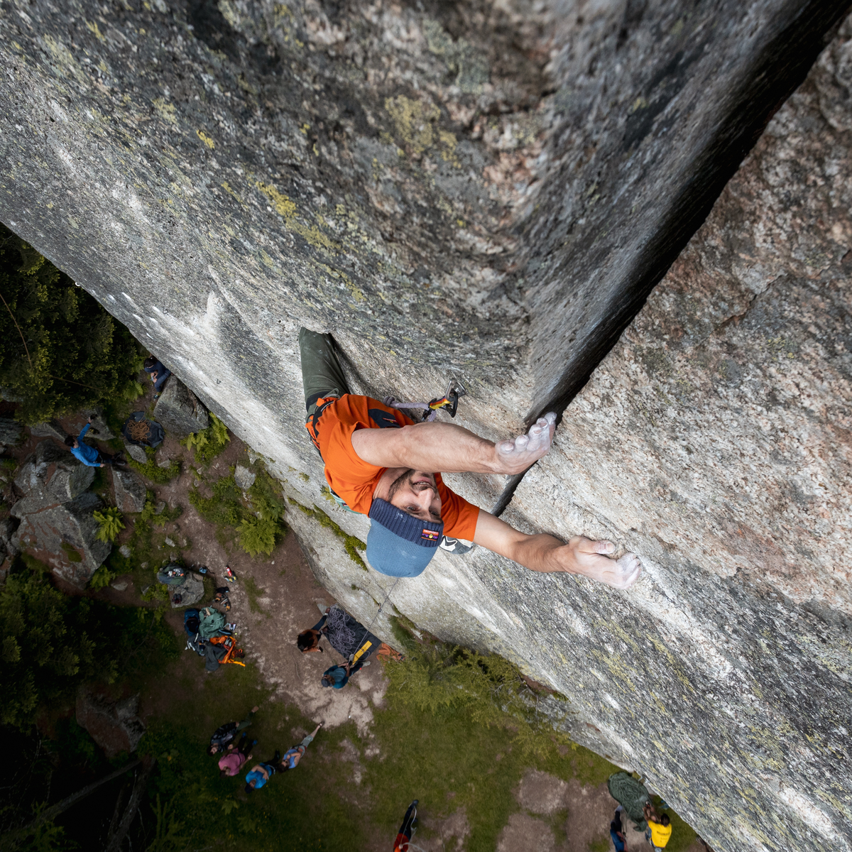 Wild Country Climbing Spotter T-Shirt Man Outdoor Action Sandstone - Product In Use Top View Climbing