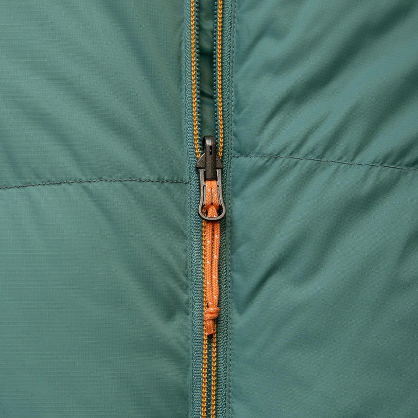 Trapezoid baffle construction detail on Mountain Equipment Glacier 1000 Women's Sleeping Bag in Sage showing optimal down loft and cold spot prevention