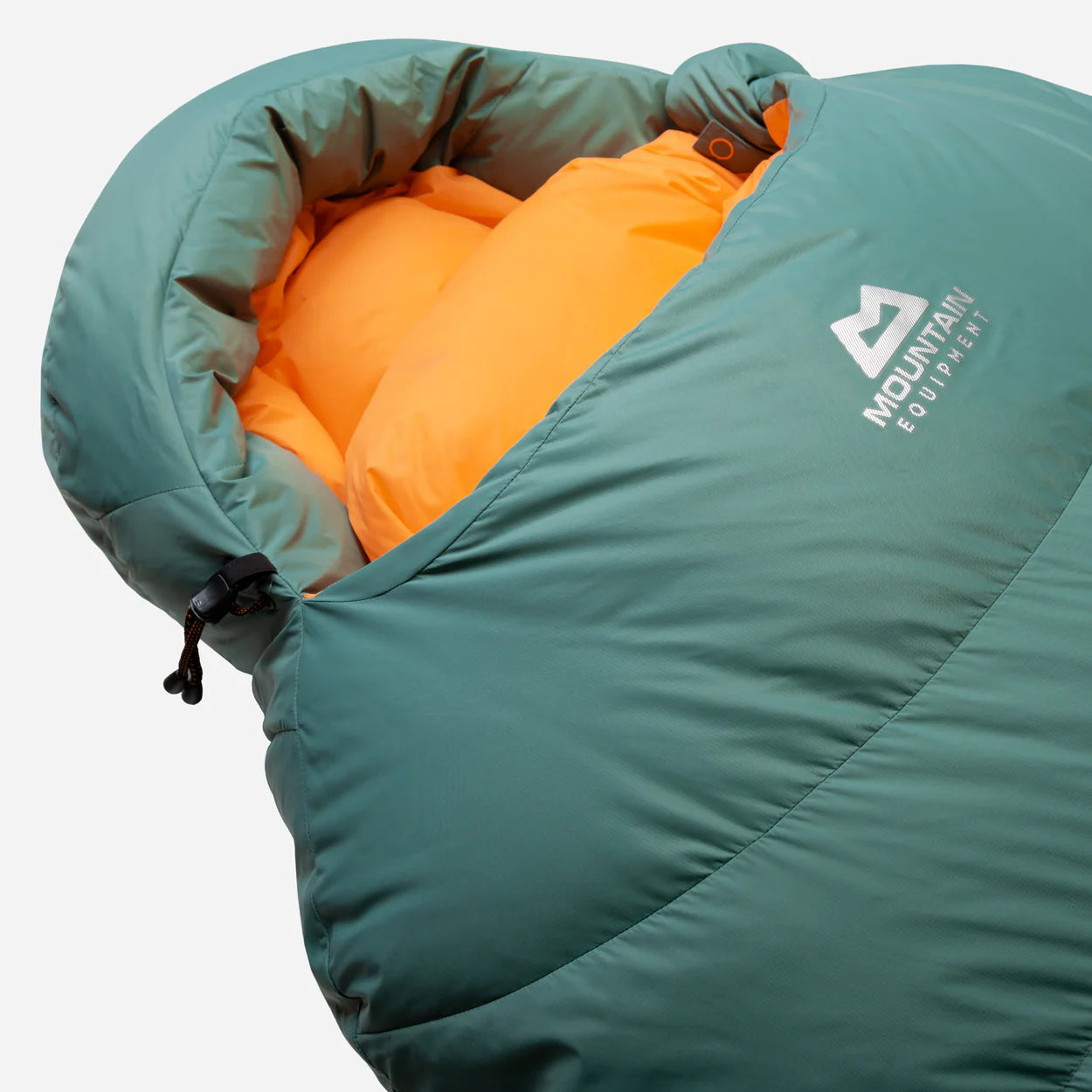 6-baffle anatomically shaped and offset foot box detail on Mountain Equipment Glacier 1000 Women's Sleeping Bag in Sage