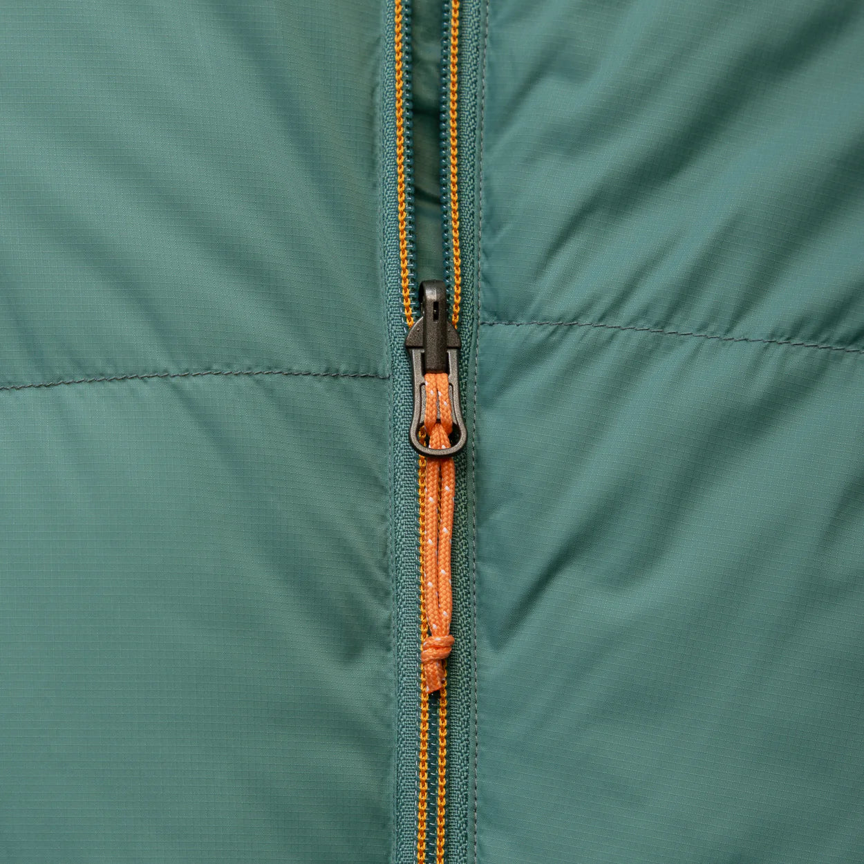 5-baffle hood with Lode Lock magnetic closure and collar drawcords detail on Mountain Equipment Glacier 450 Women's Sleeping Bag in Sage