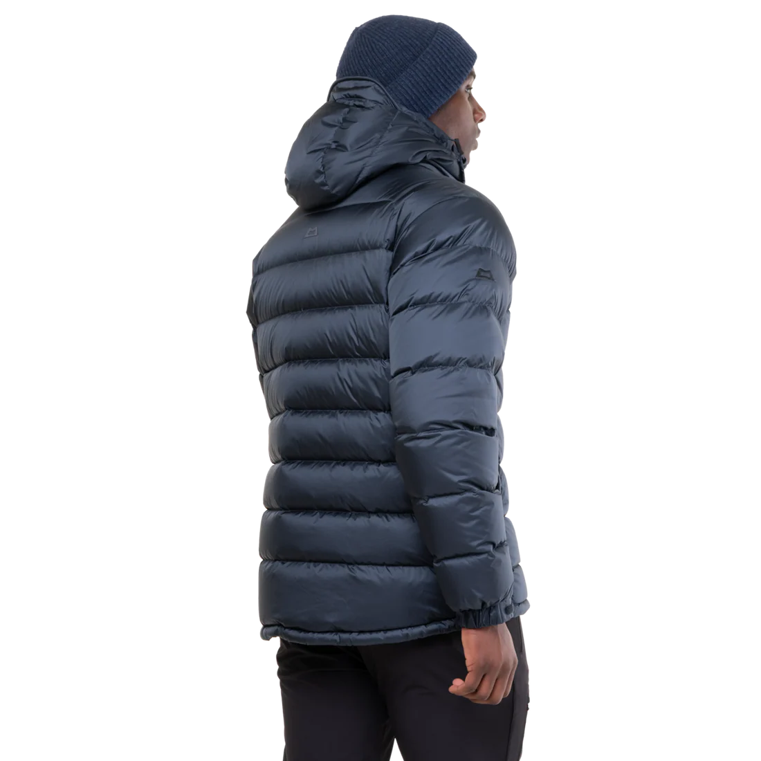 Zipped hand warmer pocket detail on Mountain Equipment Lightline Men's Jacket in Blue Nights/Cosmos
