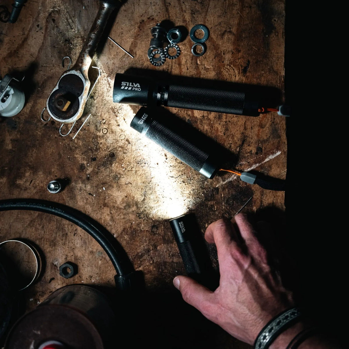 Silva Pocketlight 200 flashlight outdoor flat lay
