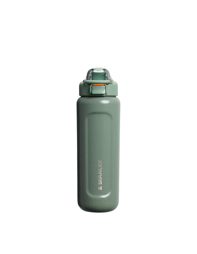 Stanley Wellspring Bottle 0.71 L in Hammertone Green - product view 1