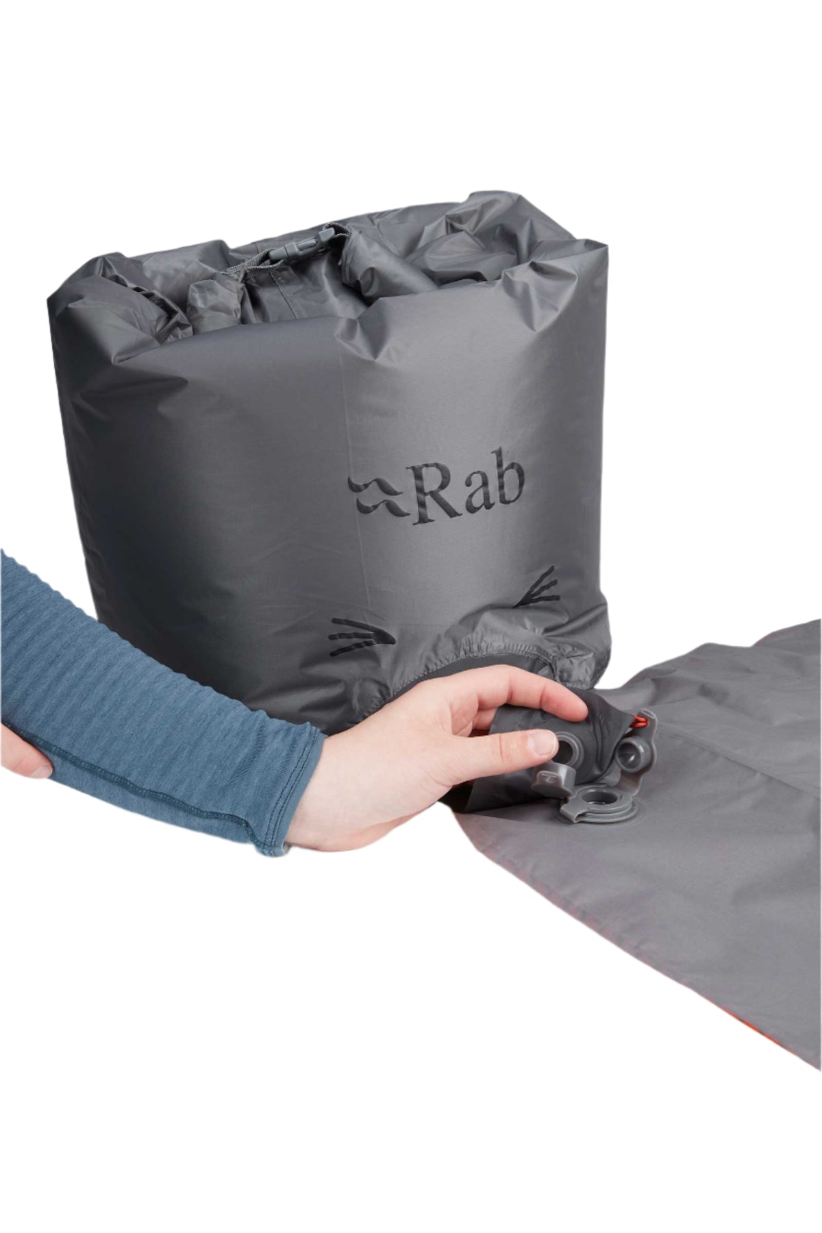 Rab Stratosphere 4 Sleep Pad in Graphene - pump sack