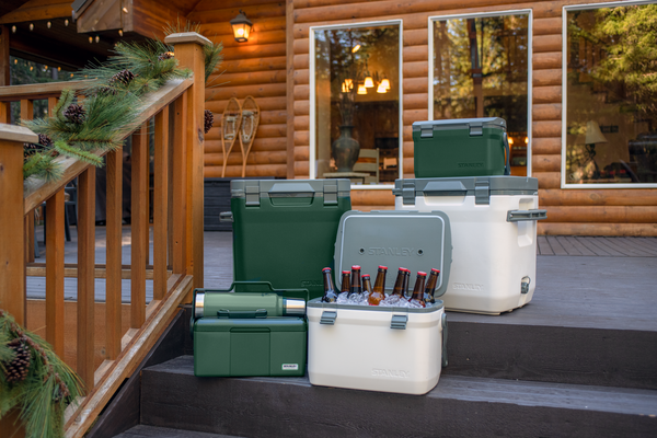 Stanley cooler 16 qt top